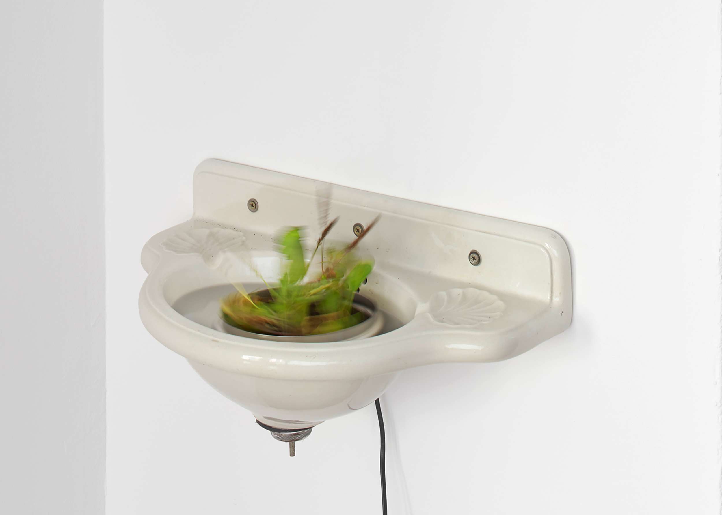 Jukai-Ryokō, "drifting lawn", installation view, 2020, photo: Kai Werner Schmidt
