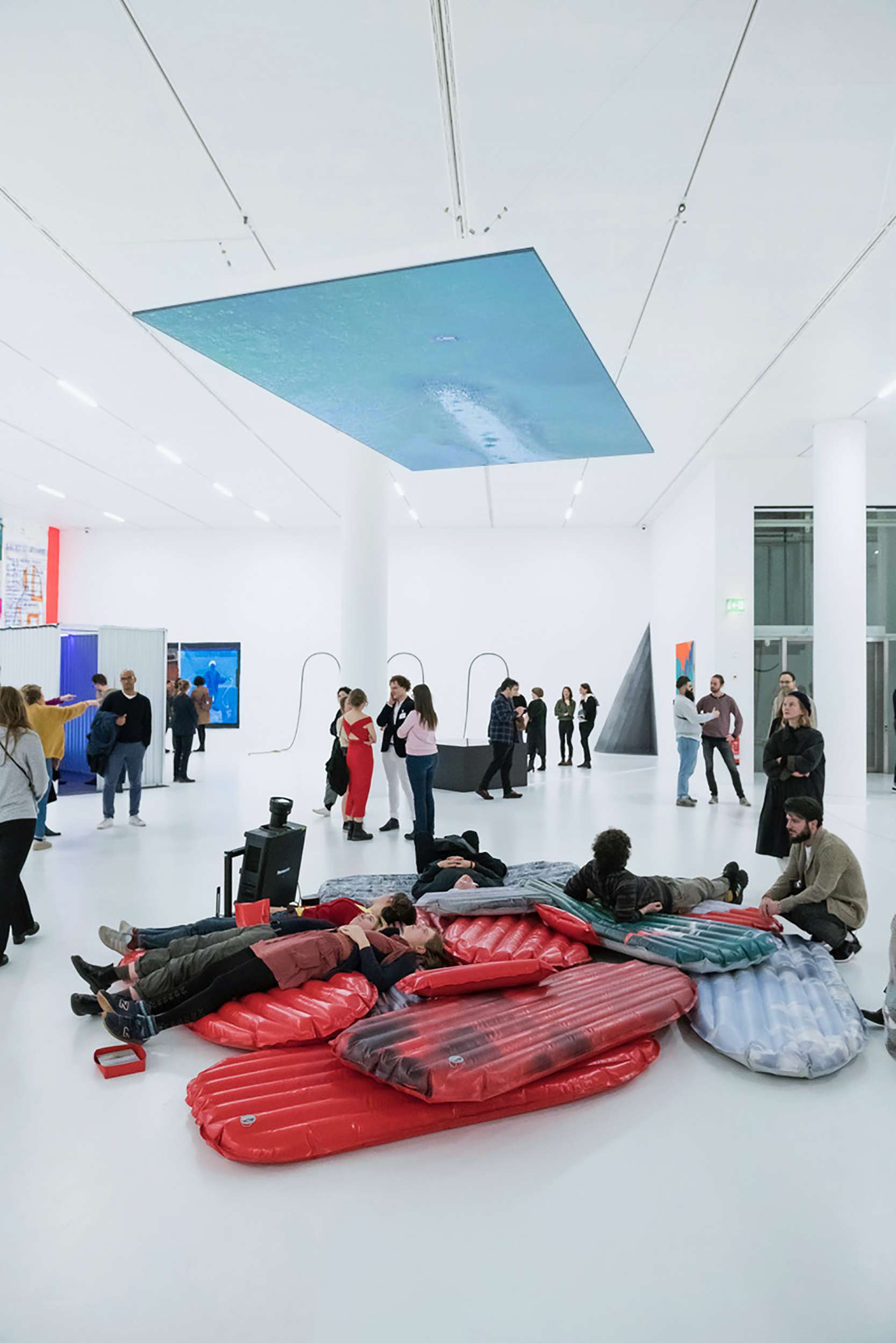 Medusa : floating body #3, exhibition view at K21, 2020, photo: Katja Illner
