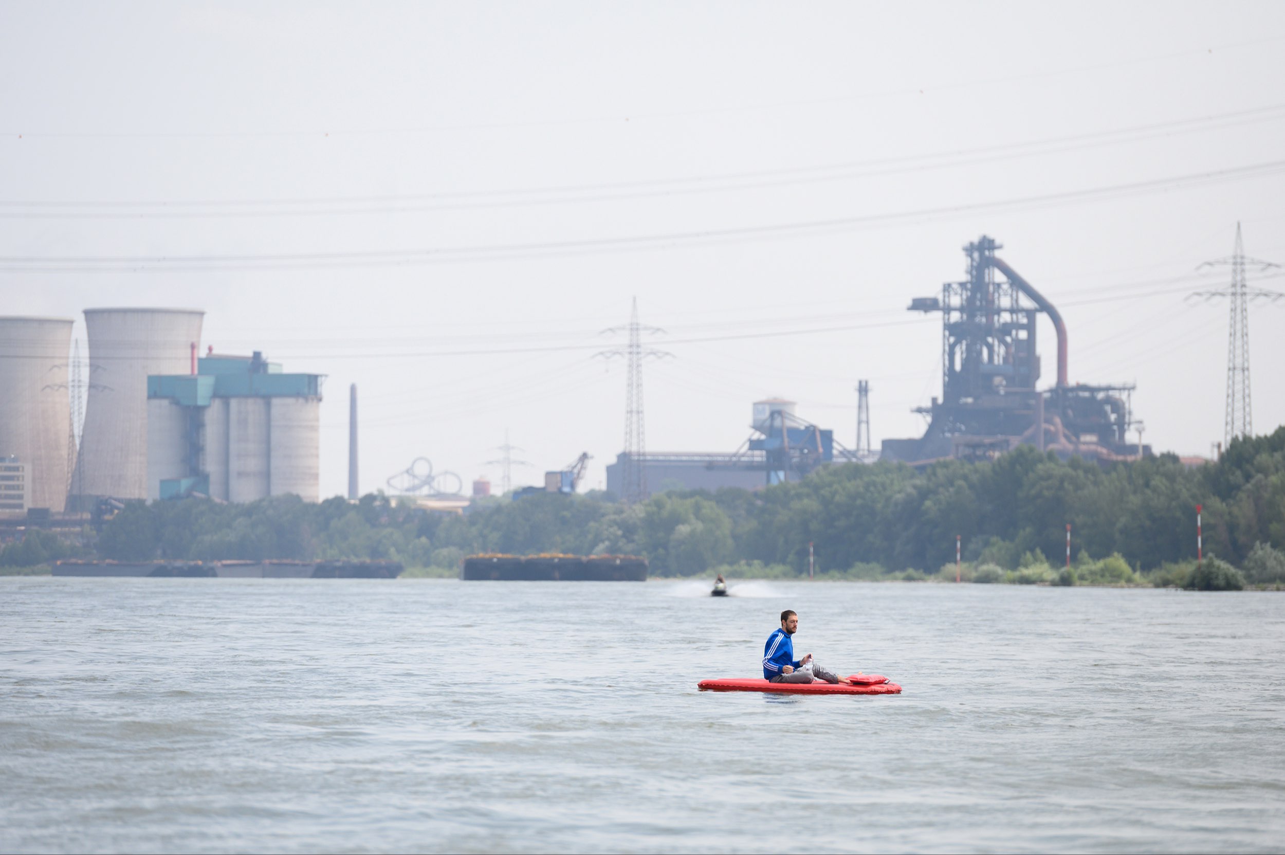 Medusa : floating body #1, action view on the Rhine, inkjet print on Hahnemühle, dimensions variable, 2019
